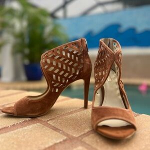 BCBGeneration Suede Laser Cut Open Toe Stiletto Dark Tan Caramel Size 9.5